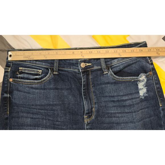Judy Blue Skinny Fit Amelia High Rise Distressed Fray Raw Hem Jeans 15/32 - Picture 5 of 5